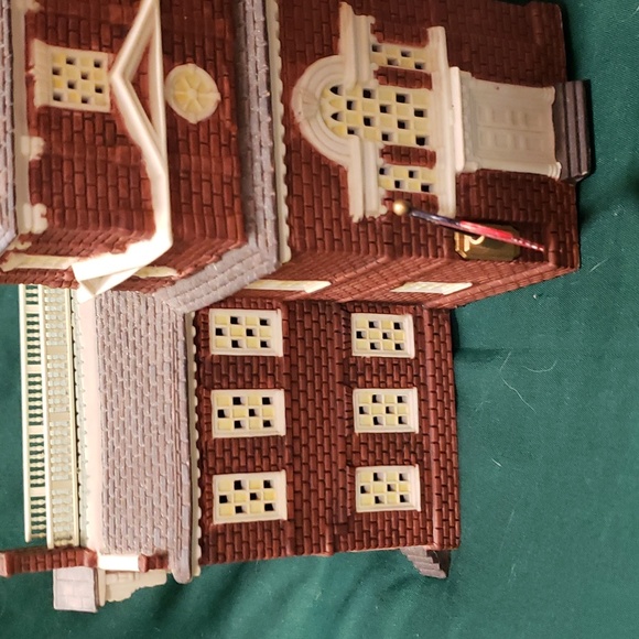 Department 56 Independence Hall - Picture 5 of 17